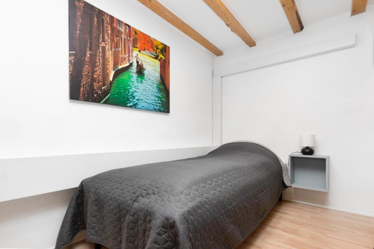 Moderne & Fuldt Udstyret Lejlighed M.Plads Til 4 Hojbjerg Exterior foto